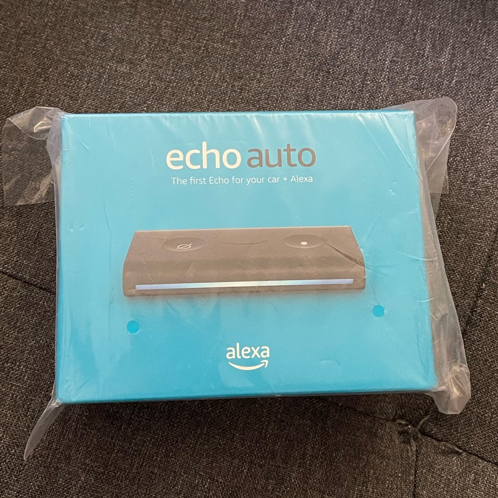Echo Auto- Hands-free Alexa in your car with your phone